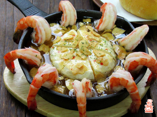 まるごとカマンベールチーズ 悪魔のアヒージョ