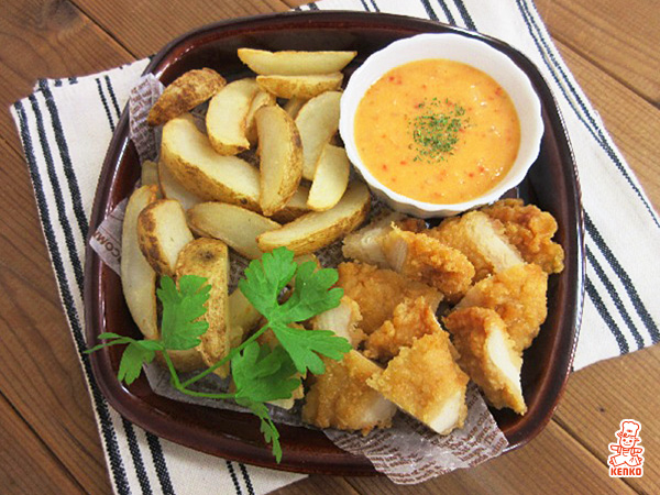 シラチャーディップのフライドチキン&ポテト