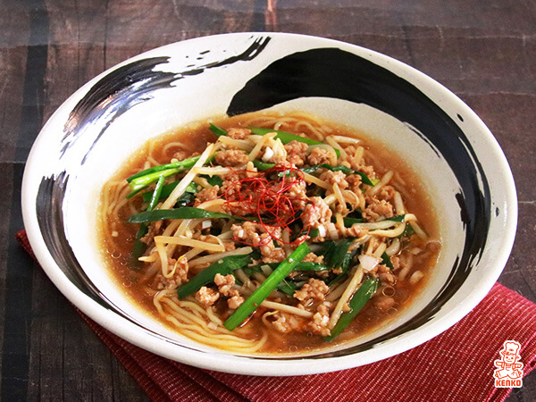 豚にらもやしのしびれ麺