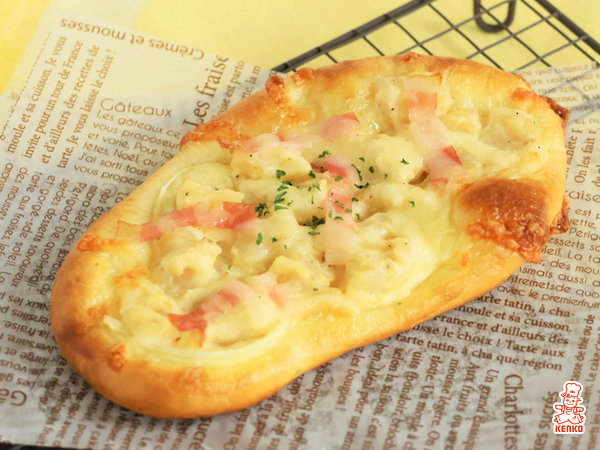 オニオン＆燻製チーズポテトパン