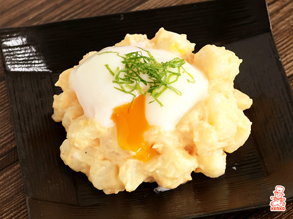 明太子ポテトサラダ 温泉卵乗せ