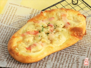 オニオン＆燻製チーズポテトパン