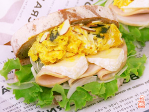 パンプキンとハムのミッシュブロートサンド