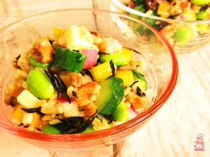 もち麦入り五穀の和えサラダ
