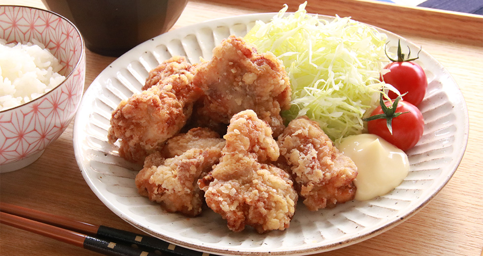 マヨネーズでジューシーな鶏の唐揚げをつくろう ケンコーマヨネーズ マヨネーズでジューシーな鶏の唐揚げをつくろう ケンコーマヨネーズ