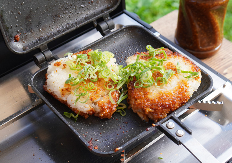 極うまガーリック焼きおにぎり